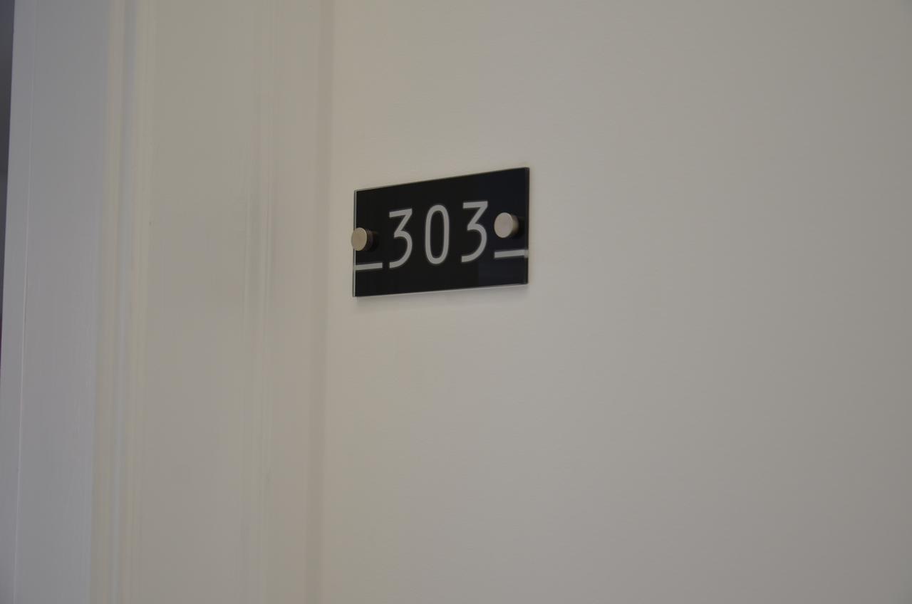 Edificio Charles 303 Apartment ฟุงชาล ภายนอก รูปภาพ